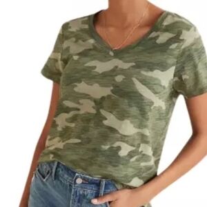 Old Navy Womens L Camo Camouflage Short Sleeve Shirt EveryWear Printed V Neck
